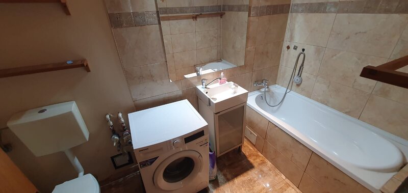 Drumul Taberei - Valea Oltului - 2 minute Metrou Valea Ialomitei